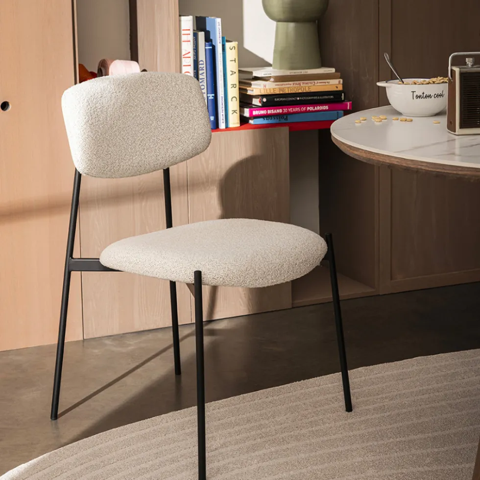 NELLY Lot de 2 chaises en tissu bouclette et métal