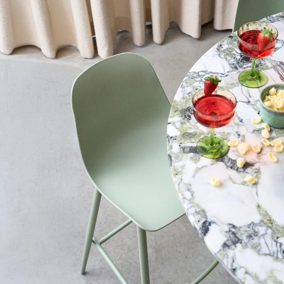 PORTLAND Lot de 4 tabourets de bar intérieur et extérieur en plastique et métal H65cm