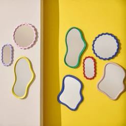 TARENTE Miroir de forme organique 54x40cm