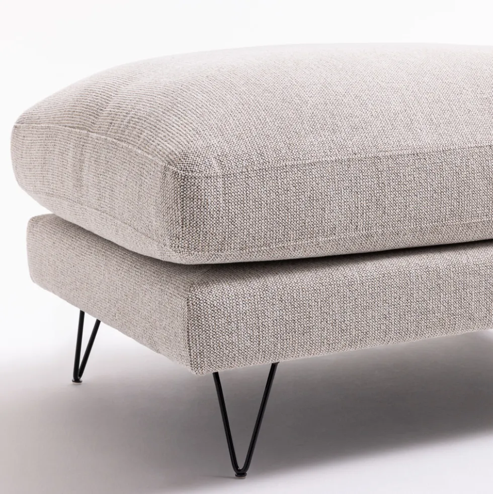VILLABON Pouf en tissu pieds épingles noirs